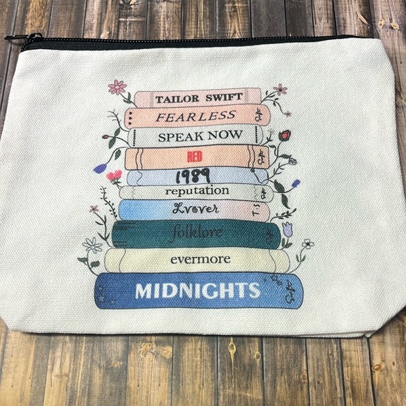 5for$10 Taylor Swift Music Albums Book Cosmetic Makeup Bag NWT 8x6.5 - Picture 1 of 5